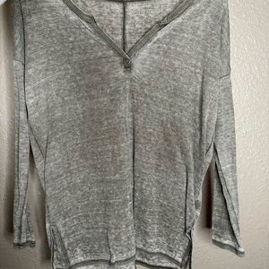 American Eagle V-neck thermal long sleeve shirt